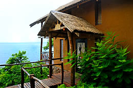 Safari Beach Lodge Exterior